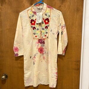 569. Vintage Goa Embroidered Floral Cream Tunic